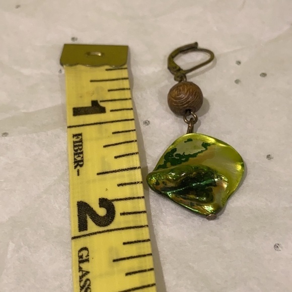 🦄 Asymmetrical Green Dangling Earrings - Picture 6 of 9